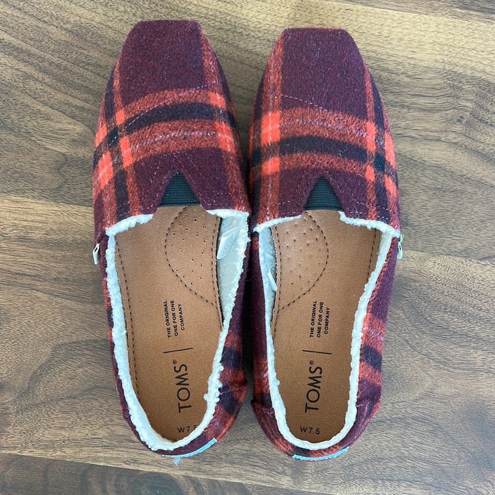 Women’s Flannel Toms